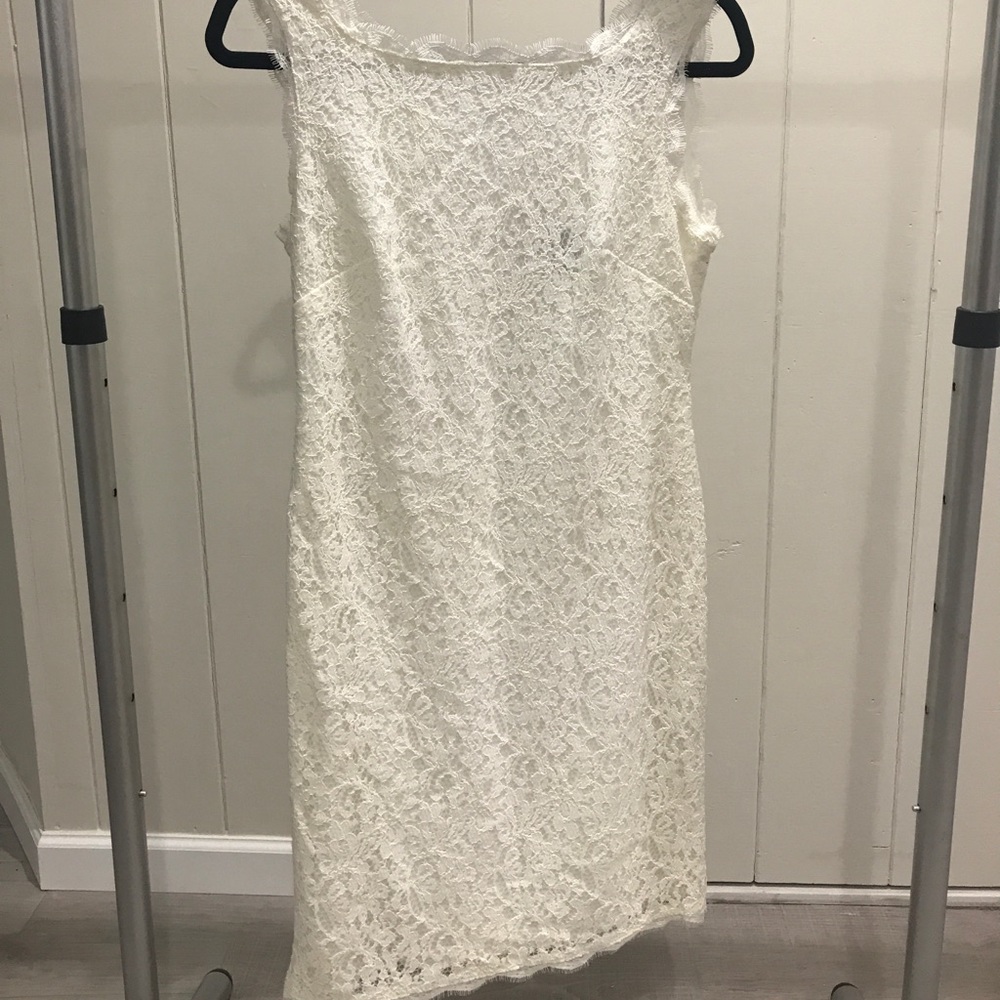ADRIANNA PAPELL Ivory Floral lace dress, Size 8